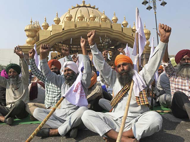 Indian government offers concessions as farmers intensify protests