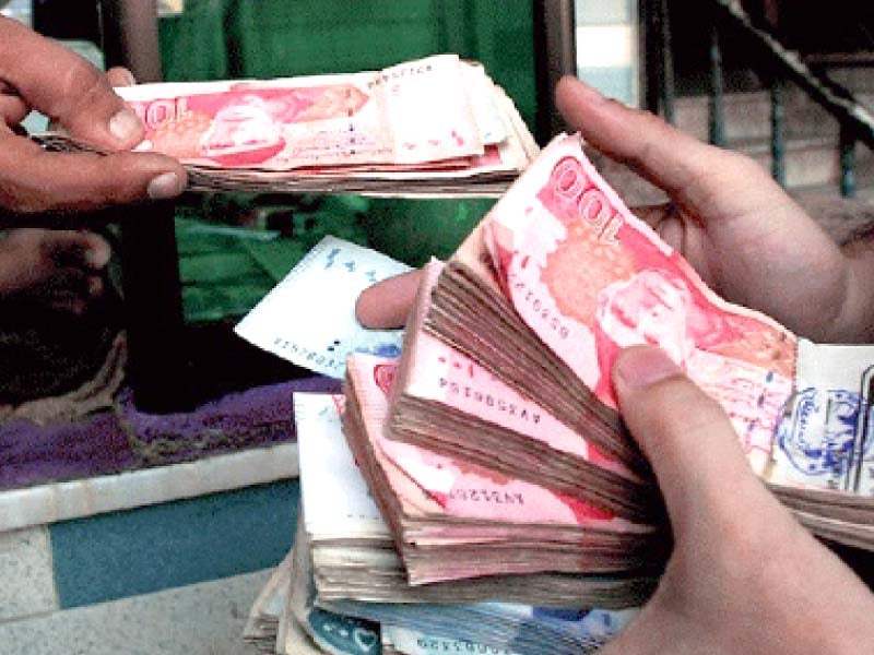 Budget deficit soars to Rs992b