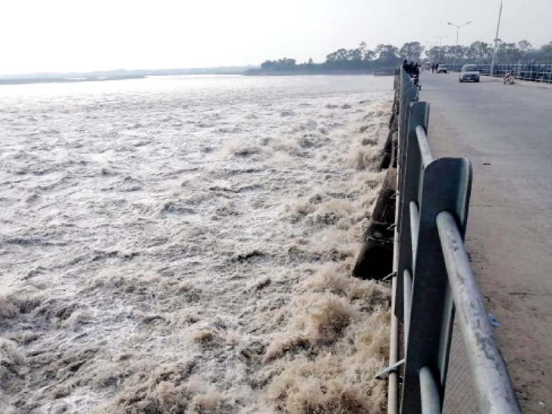 Flood alert issued along Chenab River