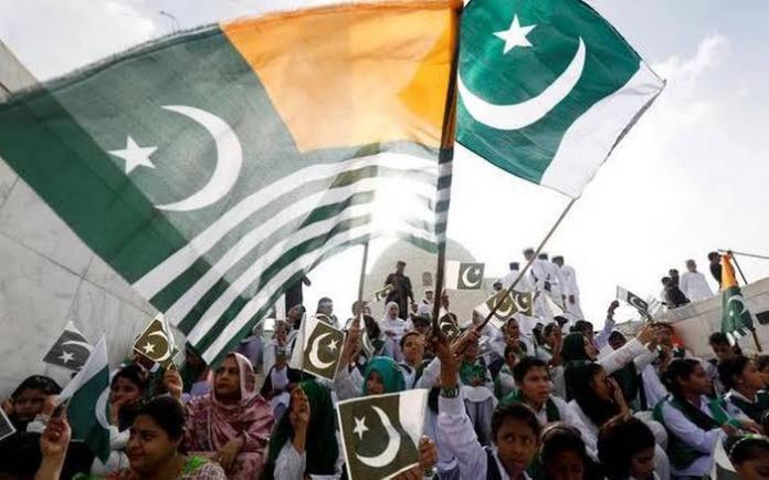 Pakistan condemns ban on Kashmiri party