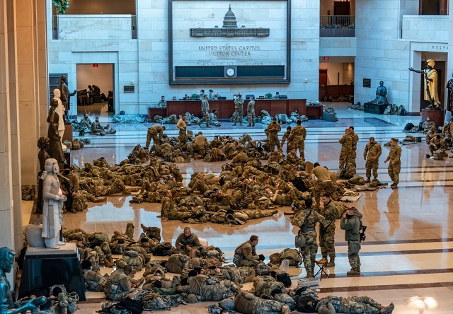 In Pictures: National Guards deck the halls of US capitol