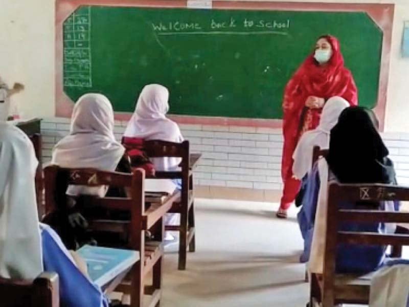 PM directs building Daanish Schools in three G-B divisions