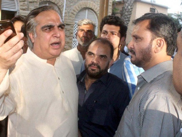 Karachi gets 50 new fire tenders, two snorkels