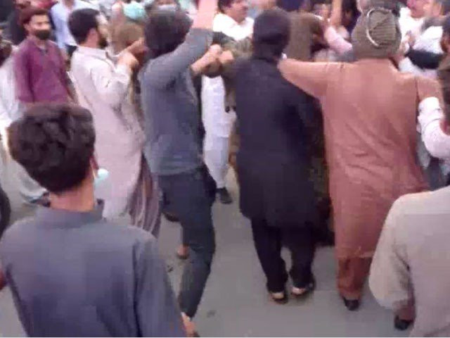 Citizens assault police over Covid-19 SOP adherence
