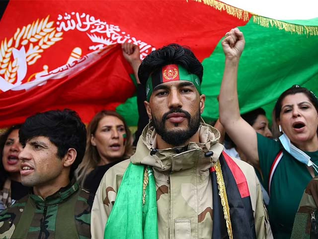 How can Pakistan help international aid efforts for Afghanistan?