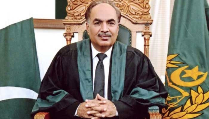 Legal bodies demand clarity over status of SHC CJ