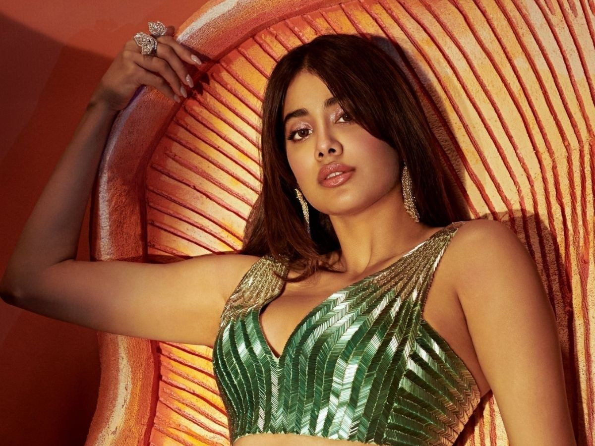 Janhvi Kapoor concerned over rise in Omicron cases