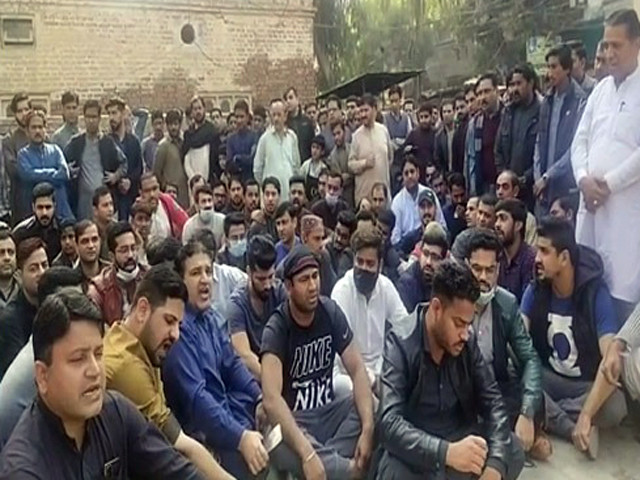 Baitani-Marwat sit-in enters 3rd week