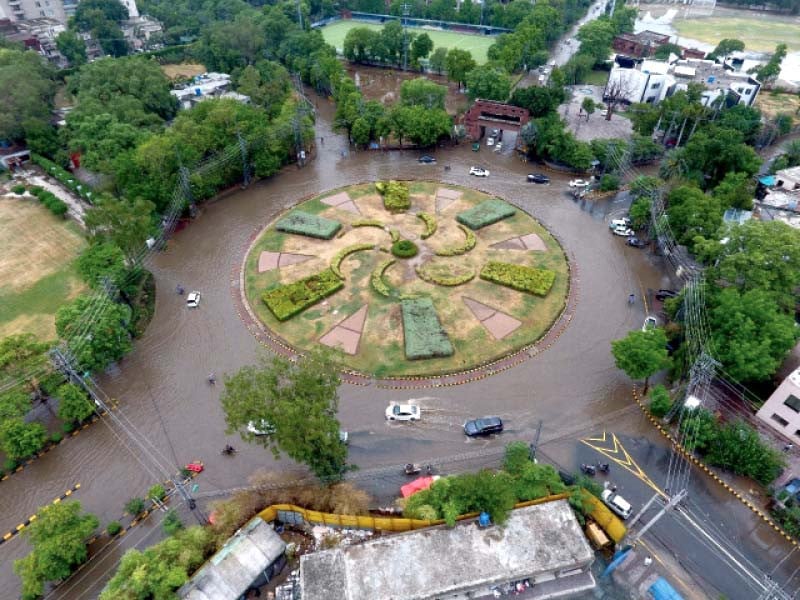 Tempest wreaks havoc in Punjab