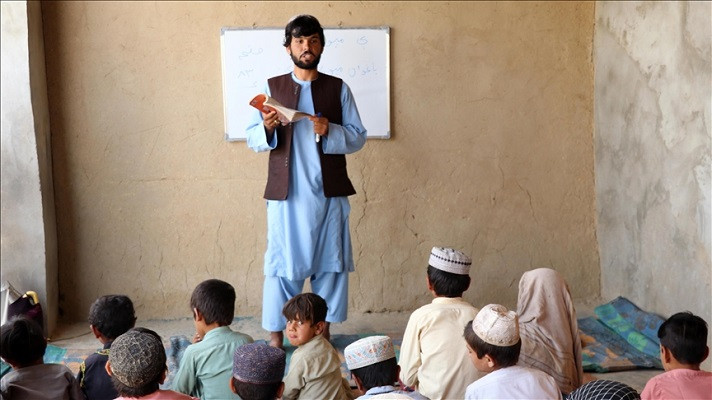 Afghan man converts his home into school for children