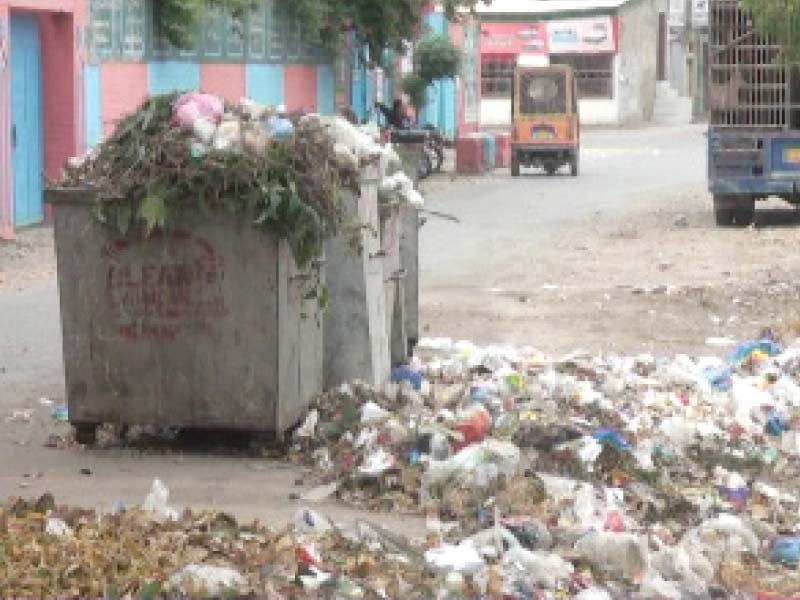 Garrison city stinks as garbage piles up