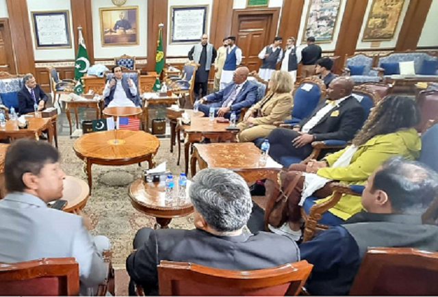 PDM can’t compete with ‘hero’ Imran, Elahi tells US delegation