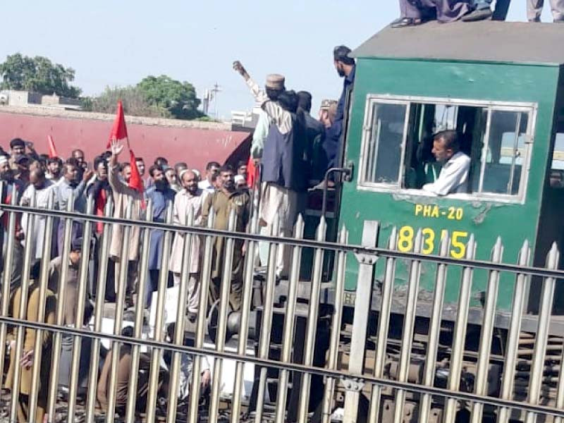 Railway workers protest delayed salaries