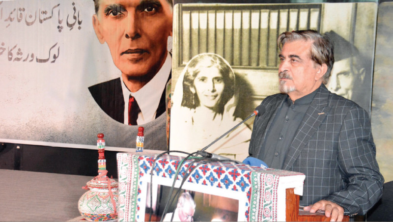 Exhibit on Quaid’s photos, books opens
