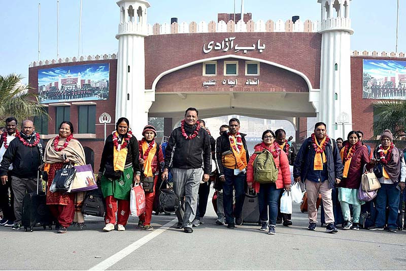 Indian pilgrims arrive for religious rituals