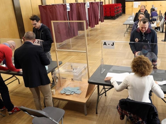 French voters head to polls in parliament election