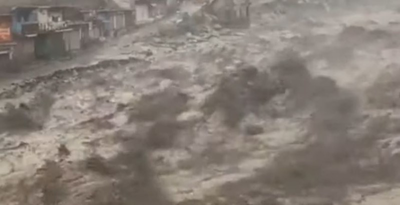 WATCH: Mahandri Bridge washed away by heavy rains, leaving tourists stranded in Kaghan Valley