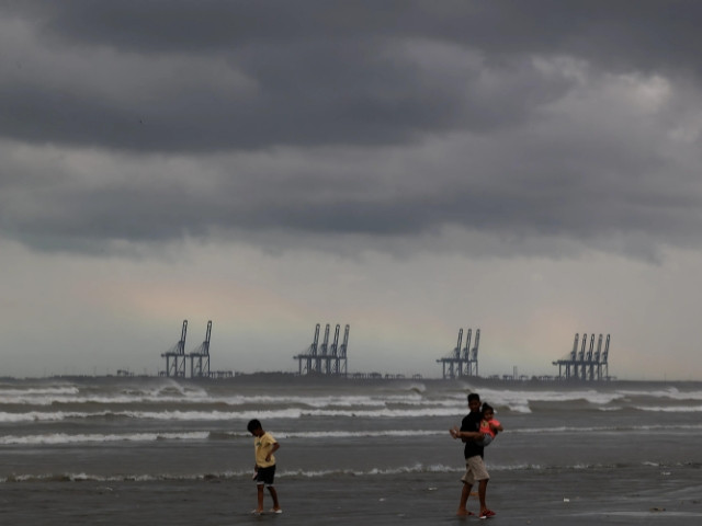 Karachi to experience more rains as monsoon winds arrive from Bay of Bengal