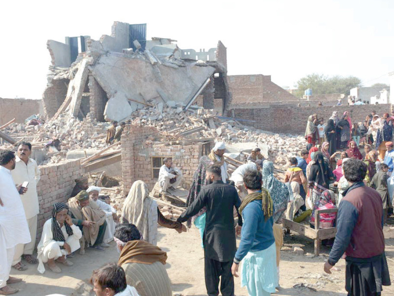 6 killed in LPG tanker explosion
