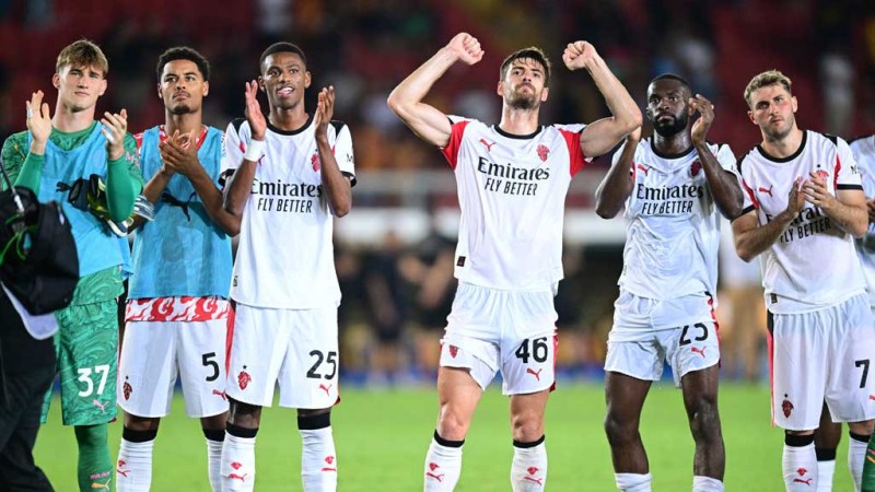 Milan get off the mark with 2-0 win over Lecce