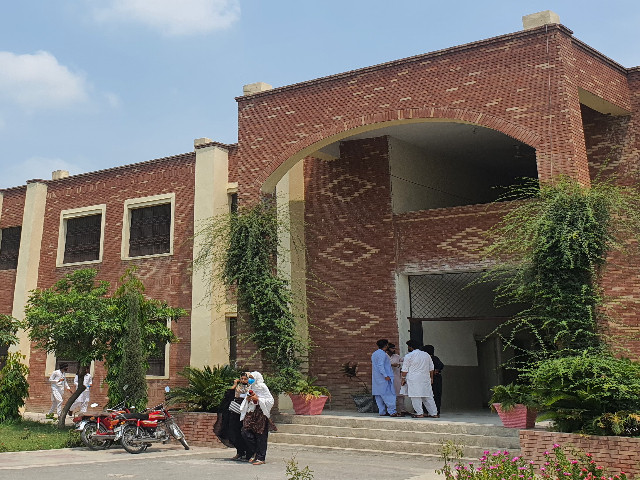 Thal varsity campus descends into chaos after student clash