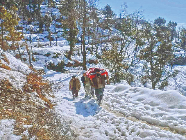 Respiratory illnesses surge amidst cold weather