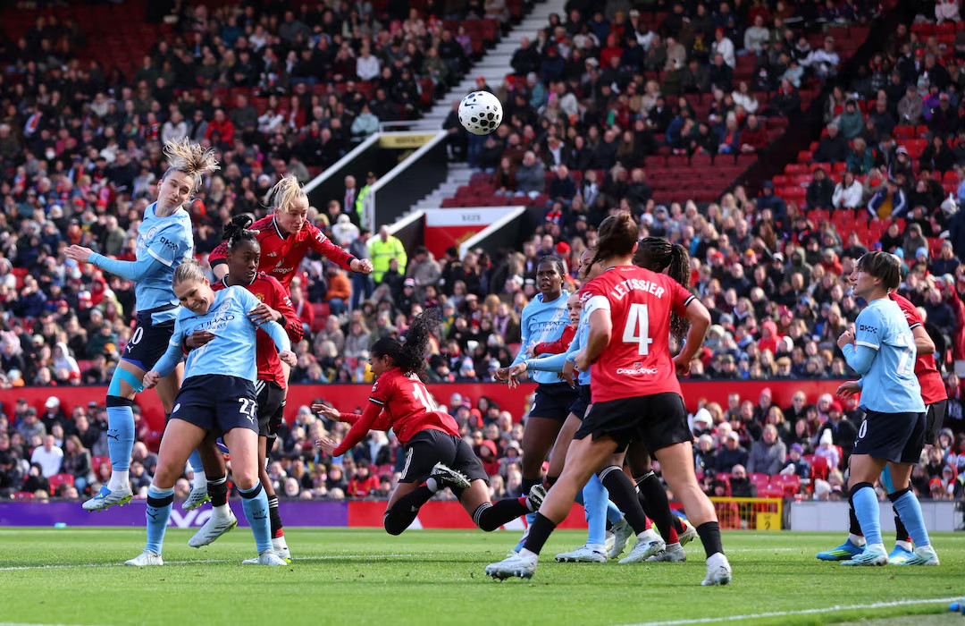 Man City close in on WSL title
